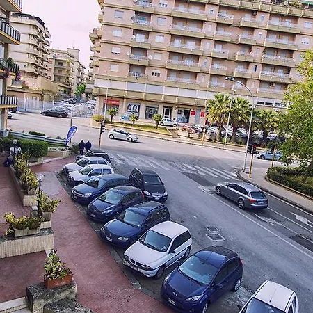 Casa Di Amici לינה וארוחת בוקר קלטניסטה